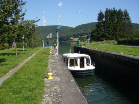 Dans l'écluse de Mouyon