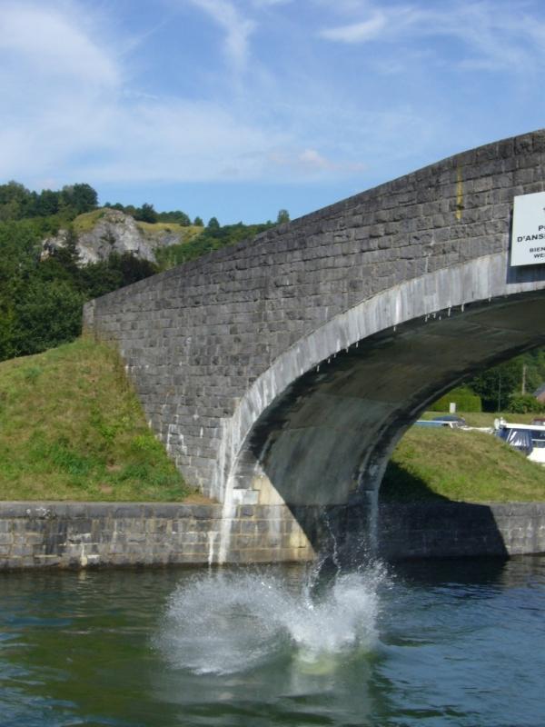 le splash dans l'eau