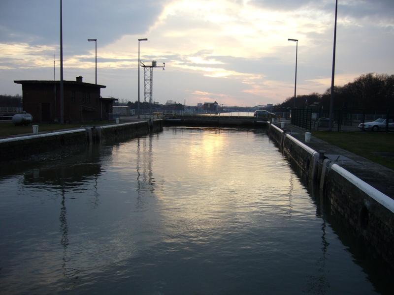 coucher de soleil sur l'cluse de Hasselt