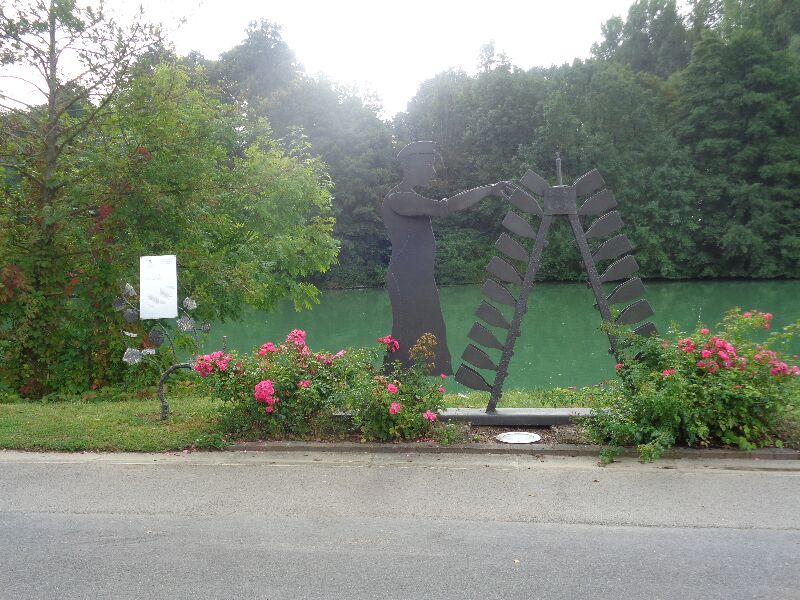Sculptures mtalques sur la vigne