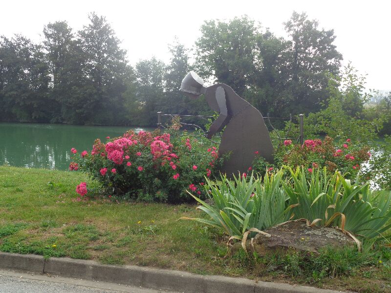 Sculptures mtalques sur la vigne