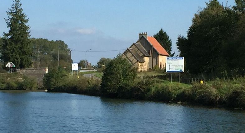 Drivation canal des Ardenes